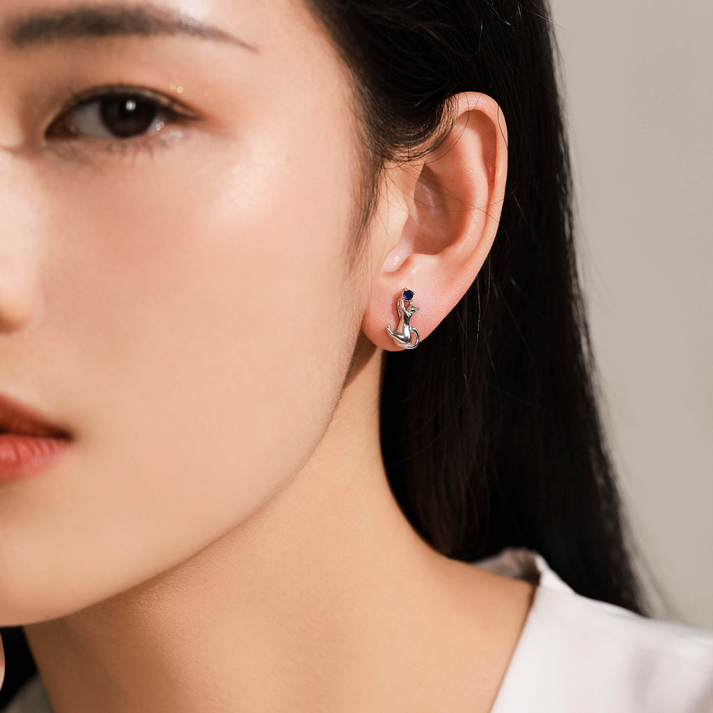 925 Sterling Silver Playful Cat Zircon Stud Earrings 40200650