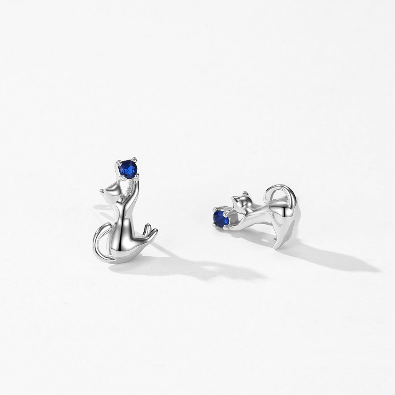 925 Sterling Silver Playful Cat Zircon Stud Earrings 40200650