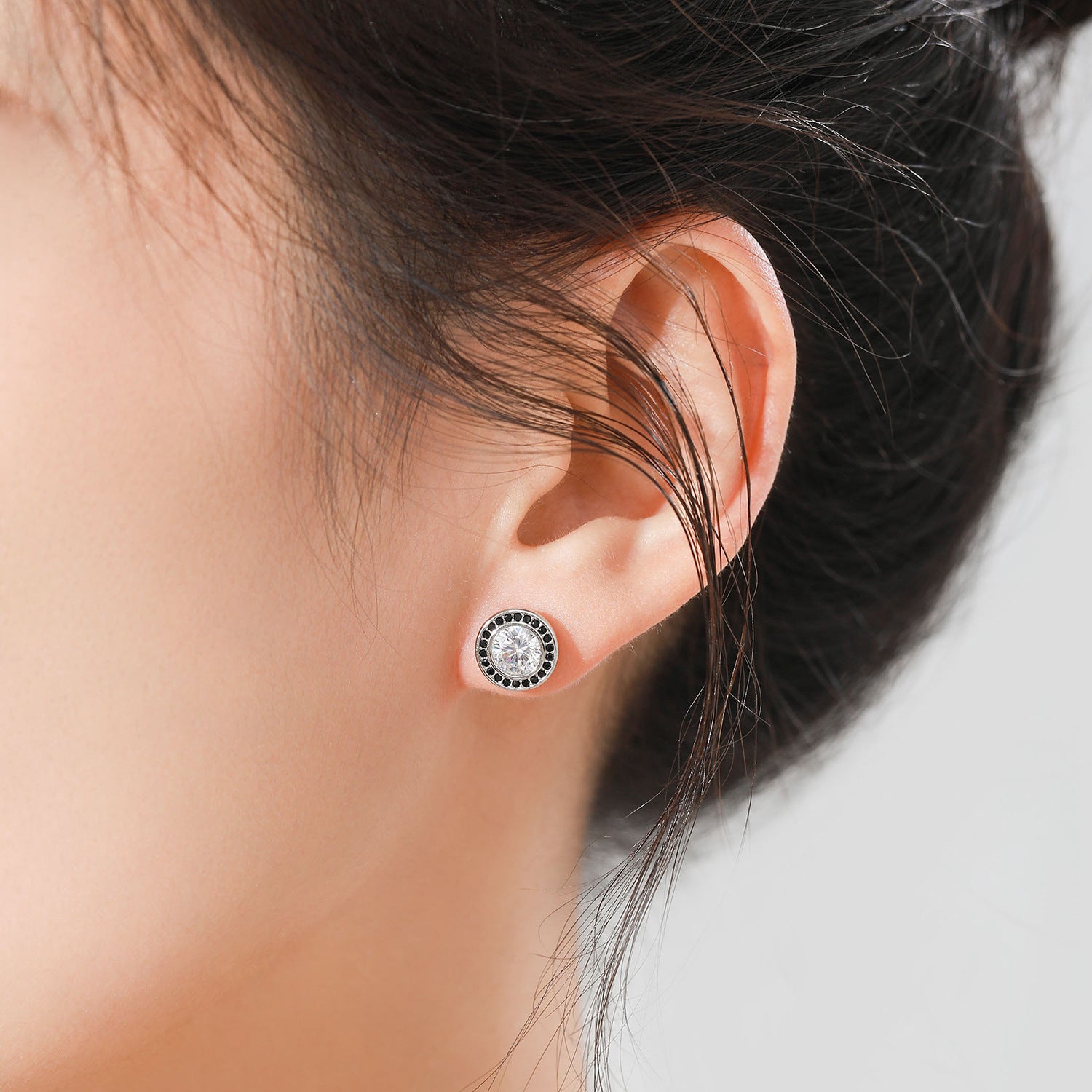 925 Sterling Silver Black White Round Zircon Halo Stud Earrings 40200723