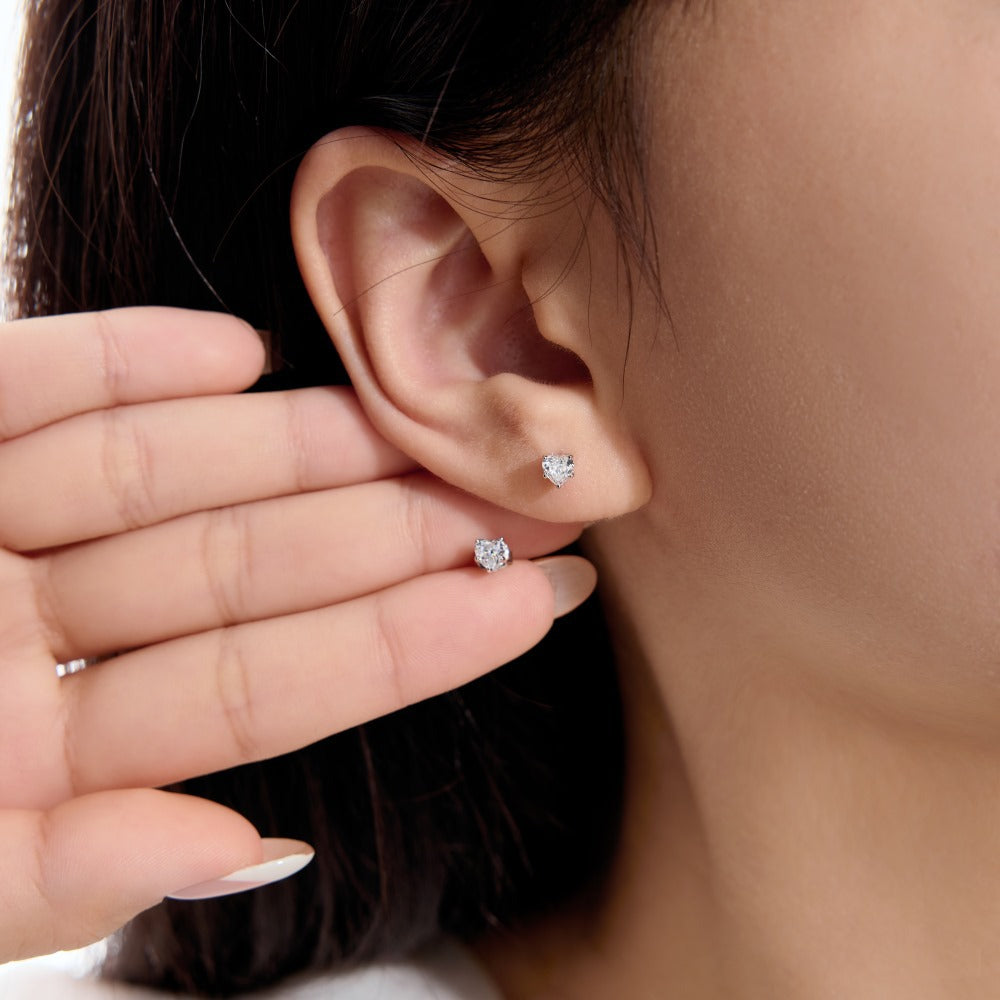 925 Sterling Silver Heart Cut White CZ Stud Earrings 40200776