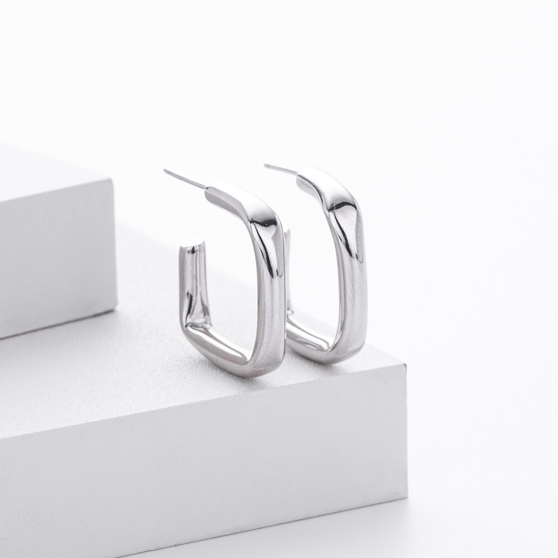 925 Sterling Silver Rectangular Hollow C-Shape Hoop Earrings 40400134