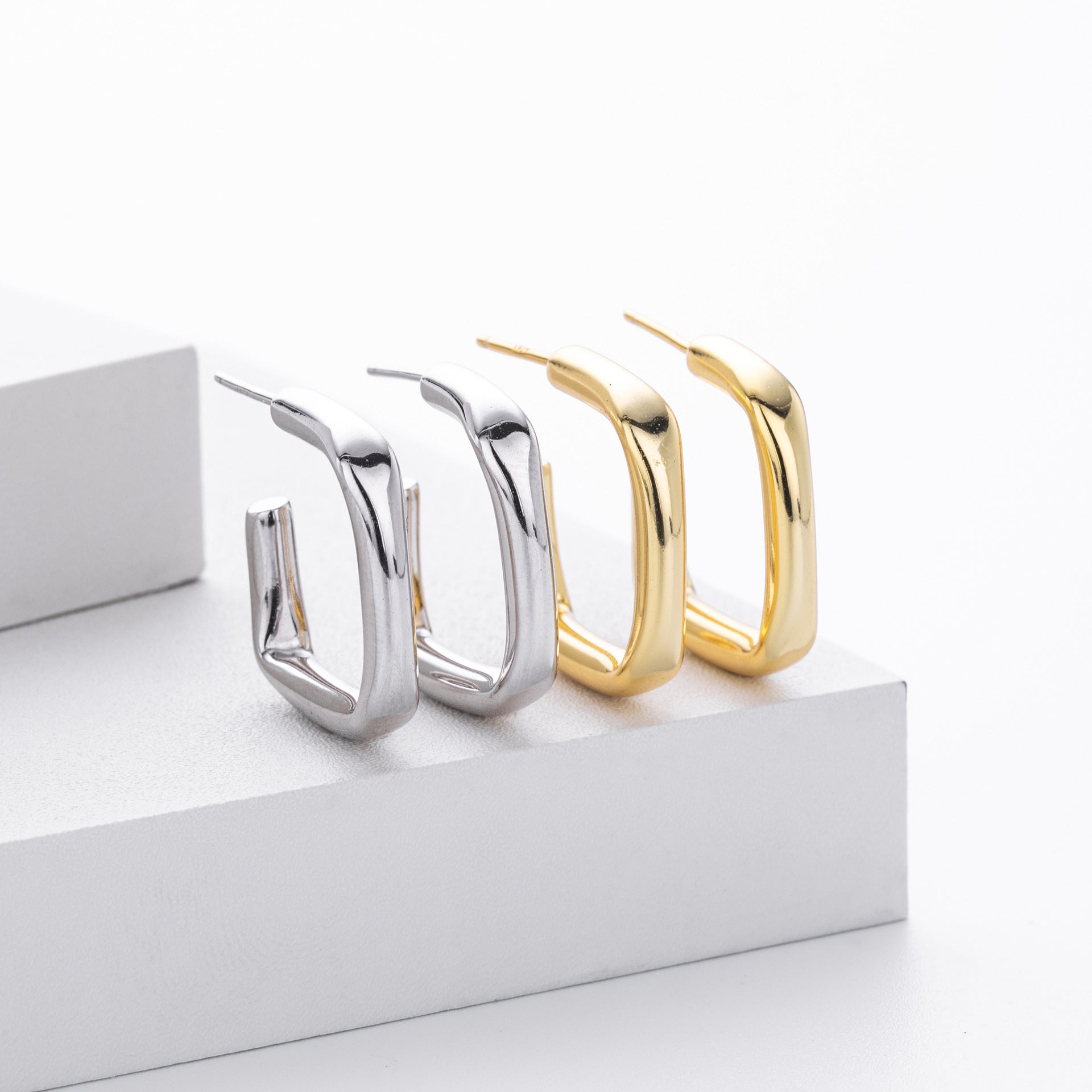 925 Sterling Silver Rectangular Hollow C-Shape Hoop Earrings 40400134