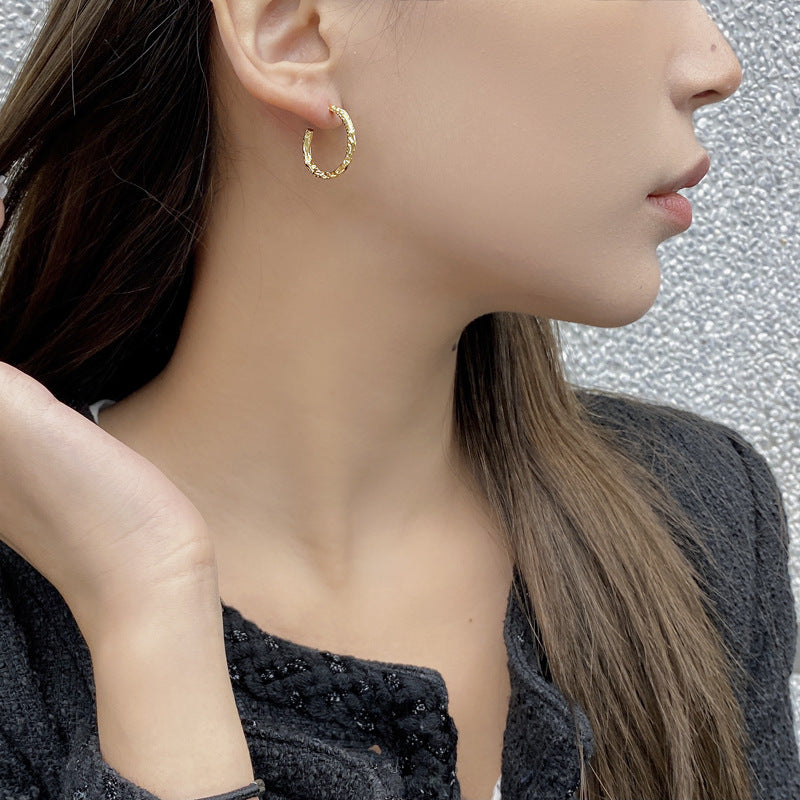 925 Sterling Silver Textured Molten C-Shape Hoop Earrings 40400150
