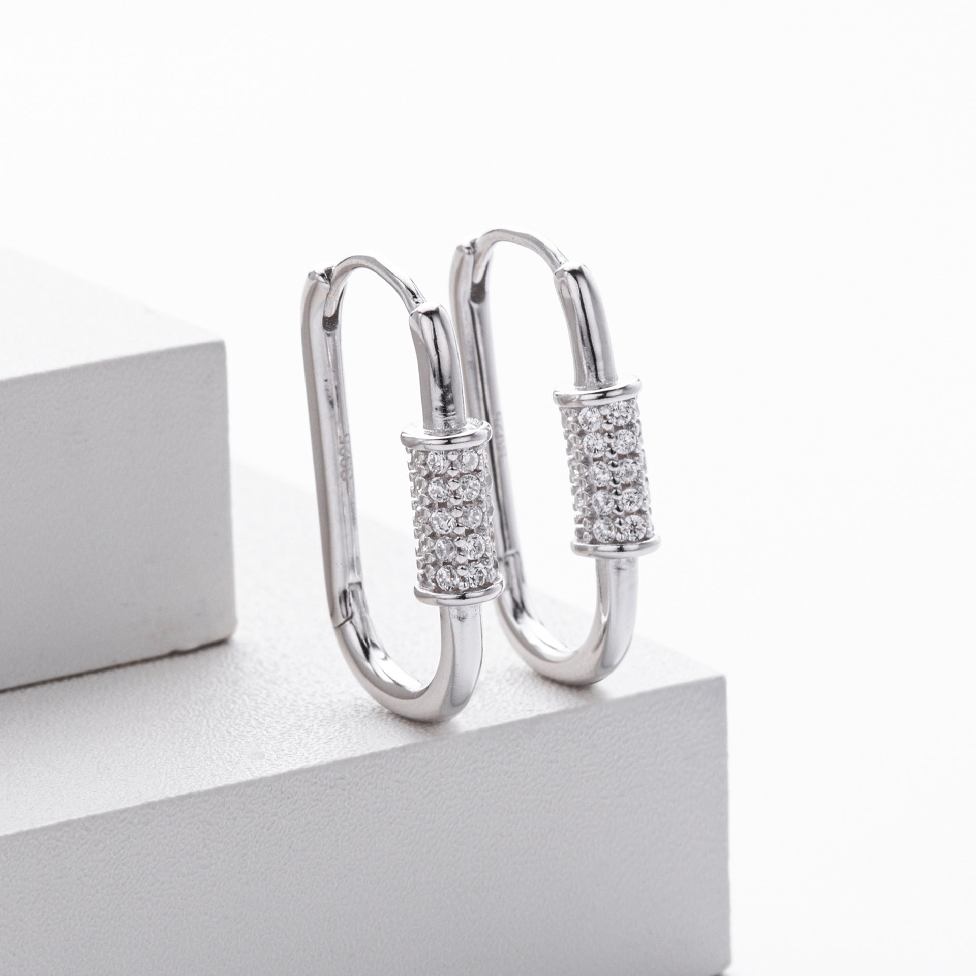 925 Sterling Silver Paperclip Pavé Zircon Huggie Earrings 60200321