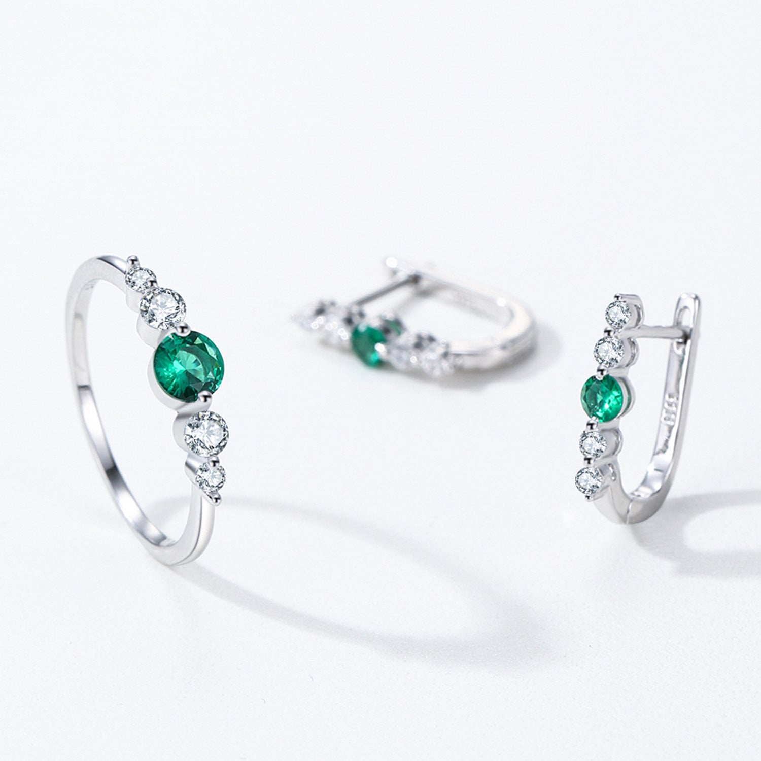 925 Sterling Silver Emerald Green Zircon U-Shaped Huggie Earrings 60200351