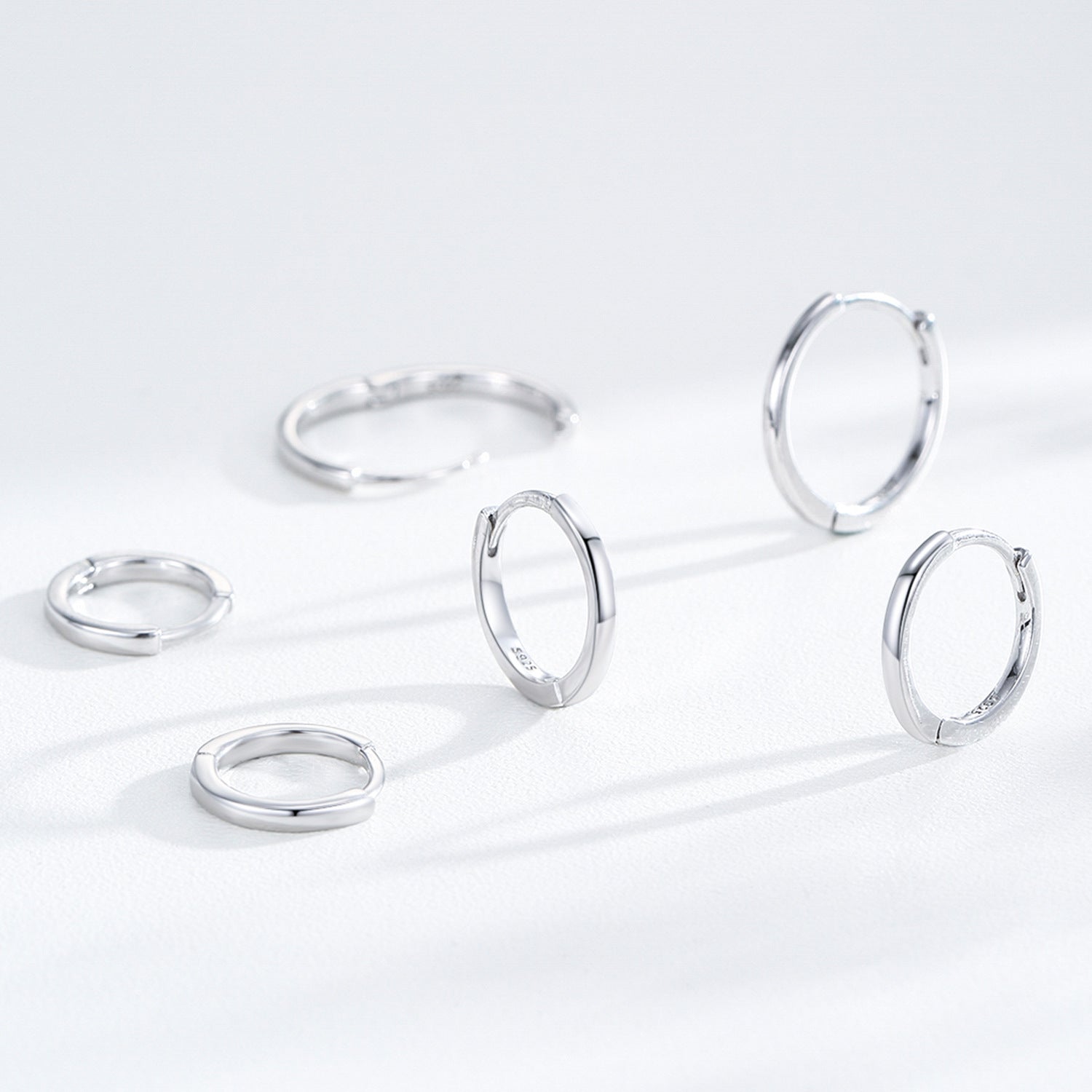 925 Sterling Silver Polished Classic Huggie Hoop Earrings 60200352