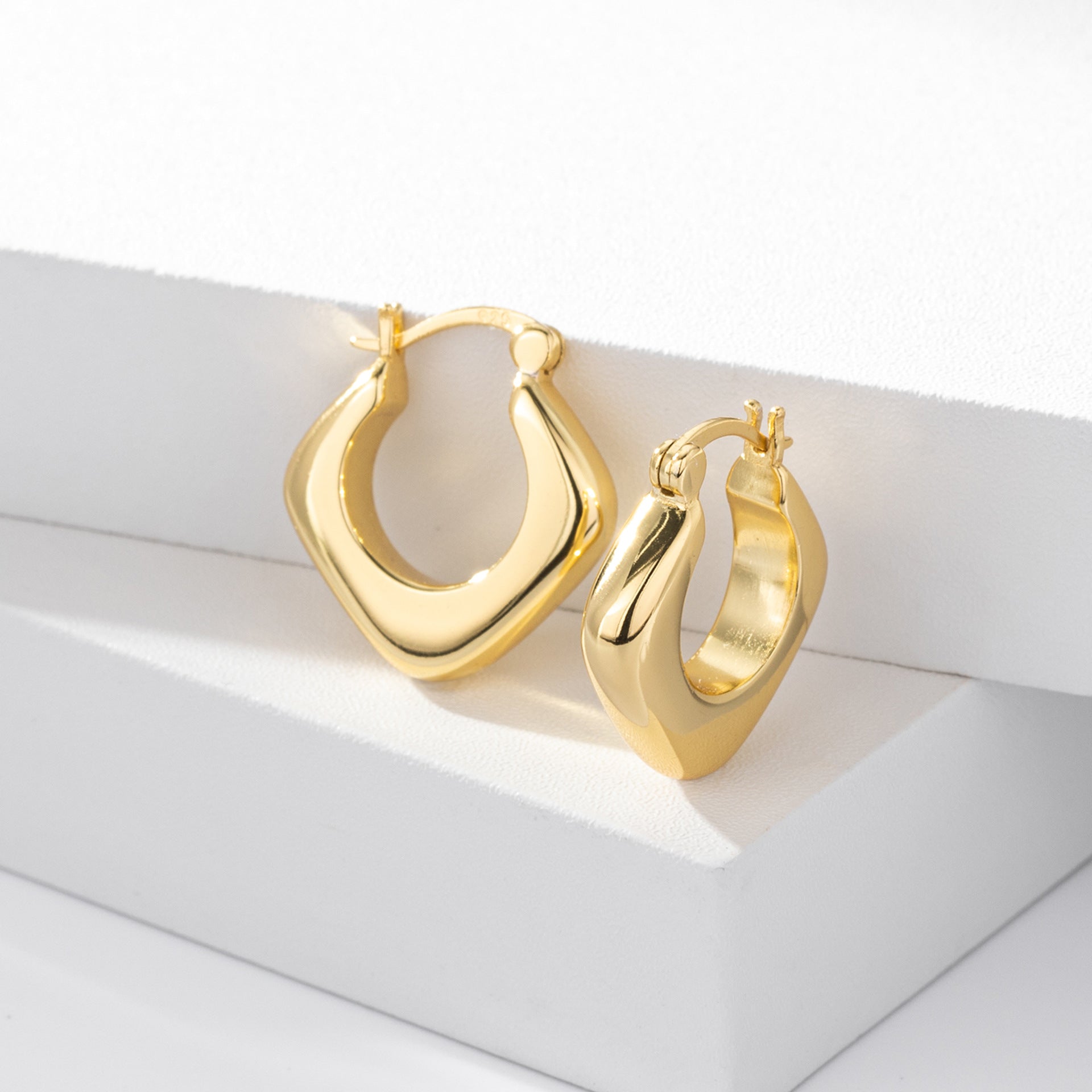 925 Sterling Silver Geometric Rhombus Hollow Hoop Earrings 60400031