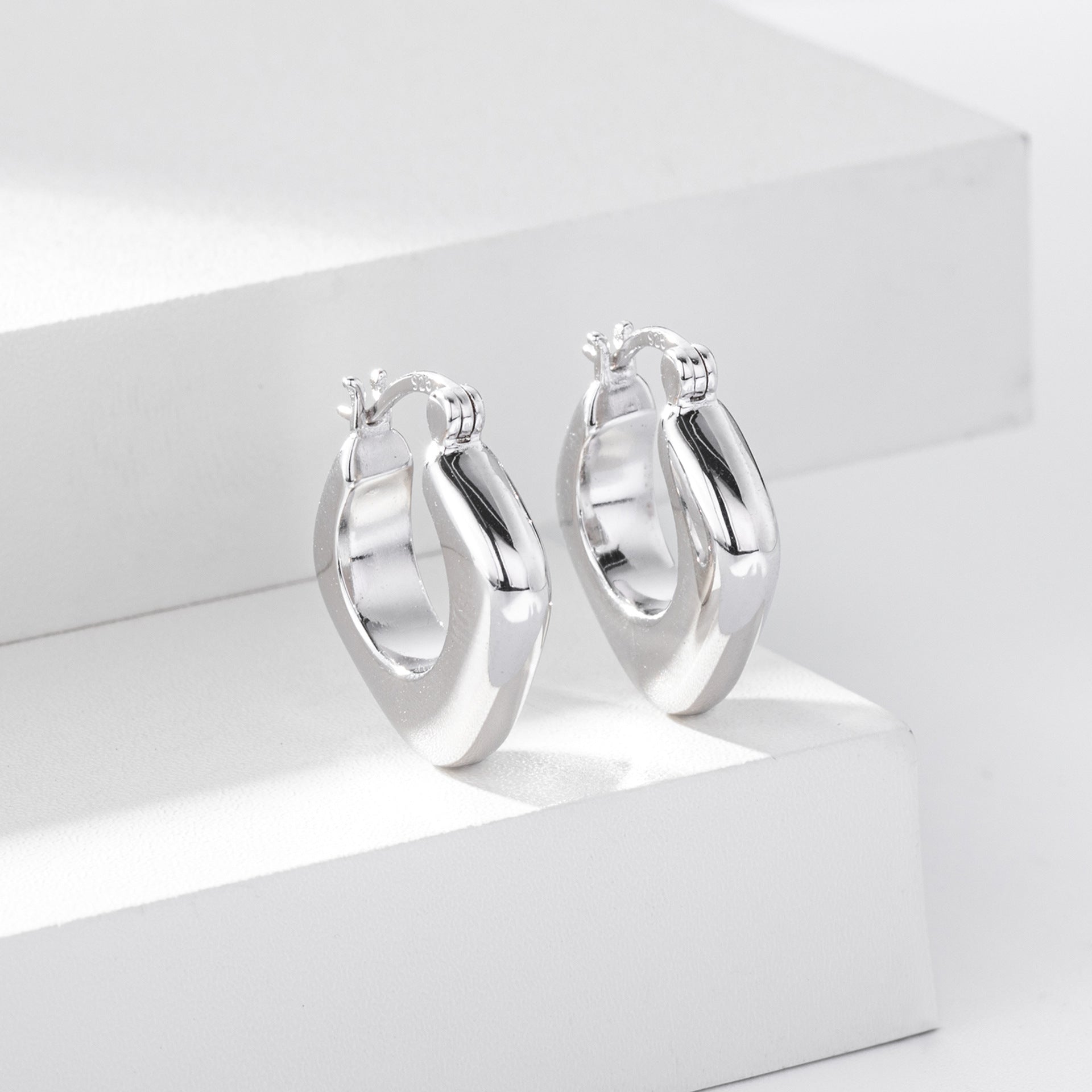 925 Sterling Silver Geometric Rhombus Hollow Hoop Earrings 60400031