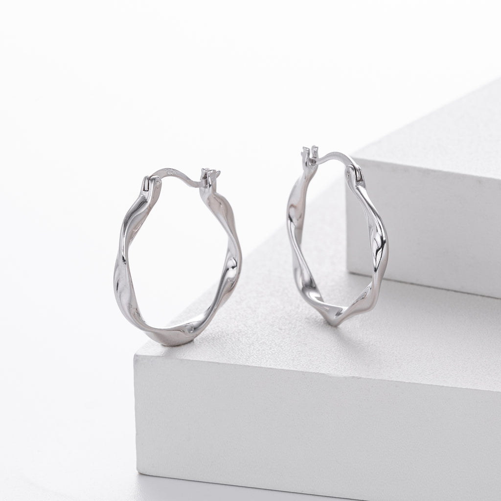 925 Sterling Silver Mobius Twist Geometric Hoop Earrings 60400036