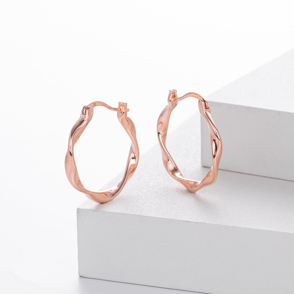 925 Sterling Silver Mobius Twist Geometric Hoop Earrings 60400036