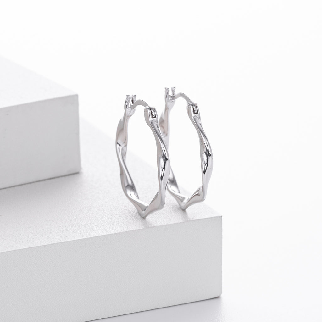 925 Sterling Silver Mobius Twist Geometric Hoop Earrings 60400036