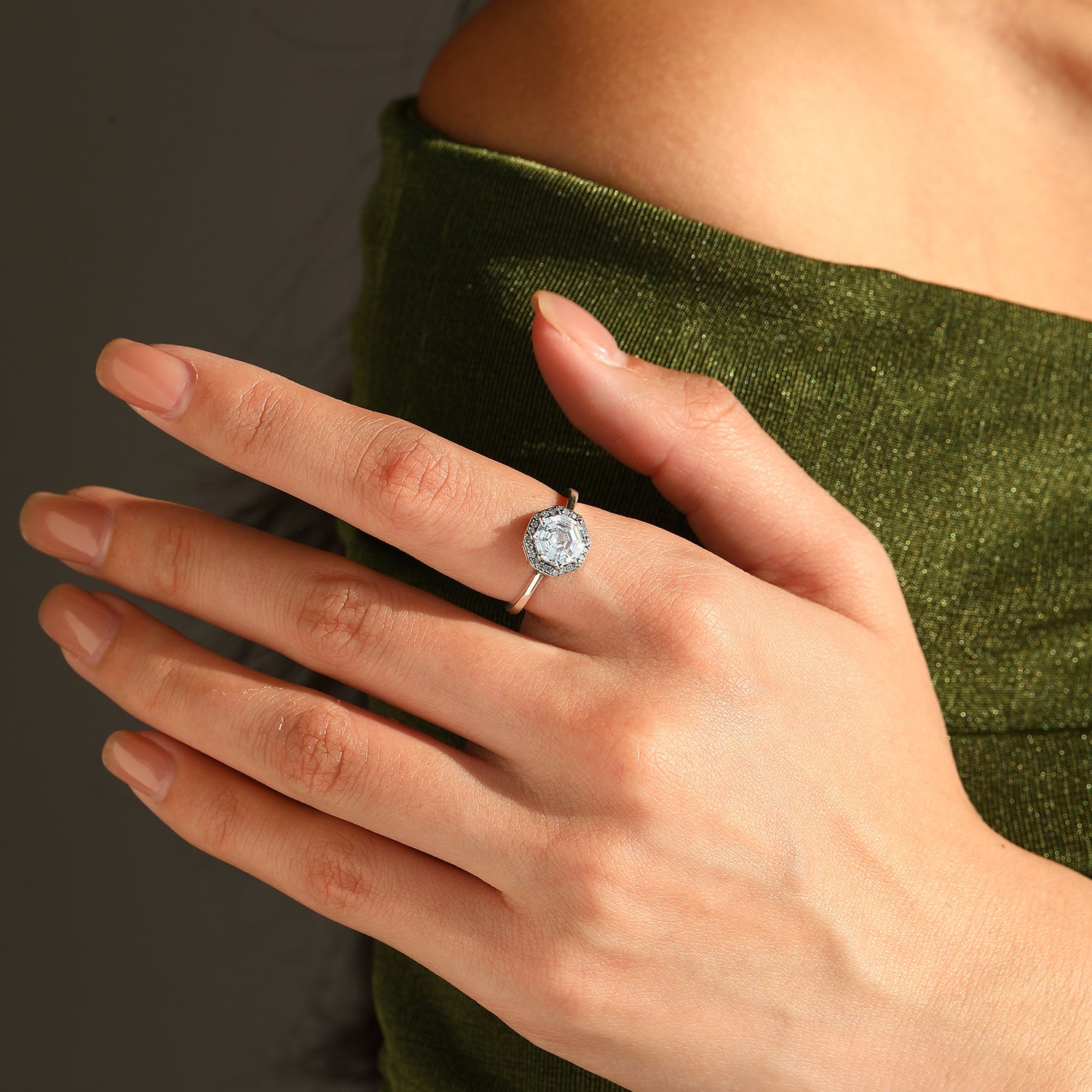 925 Sterling Silver Vintage Octagon CZ Halo Ring 70200378