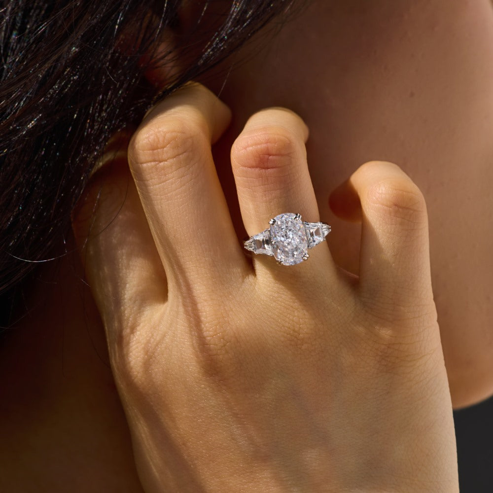 925 Sterling Silver Crushed Ice Oval CZ Three-Stone Ring 70200391
