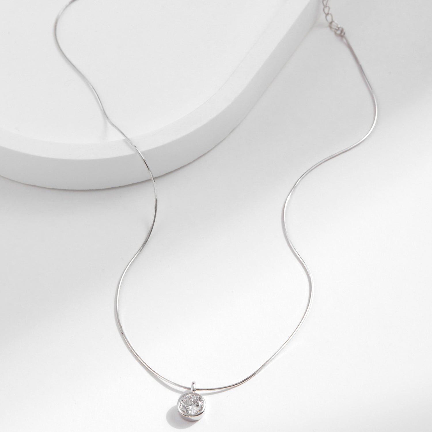 925 Sterling Silver Bezel Set Moissanite Snake Chain Necklace 80200523