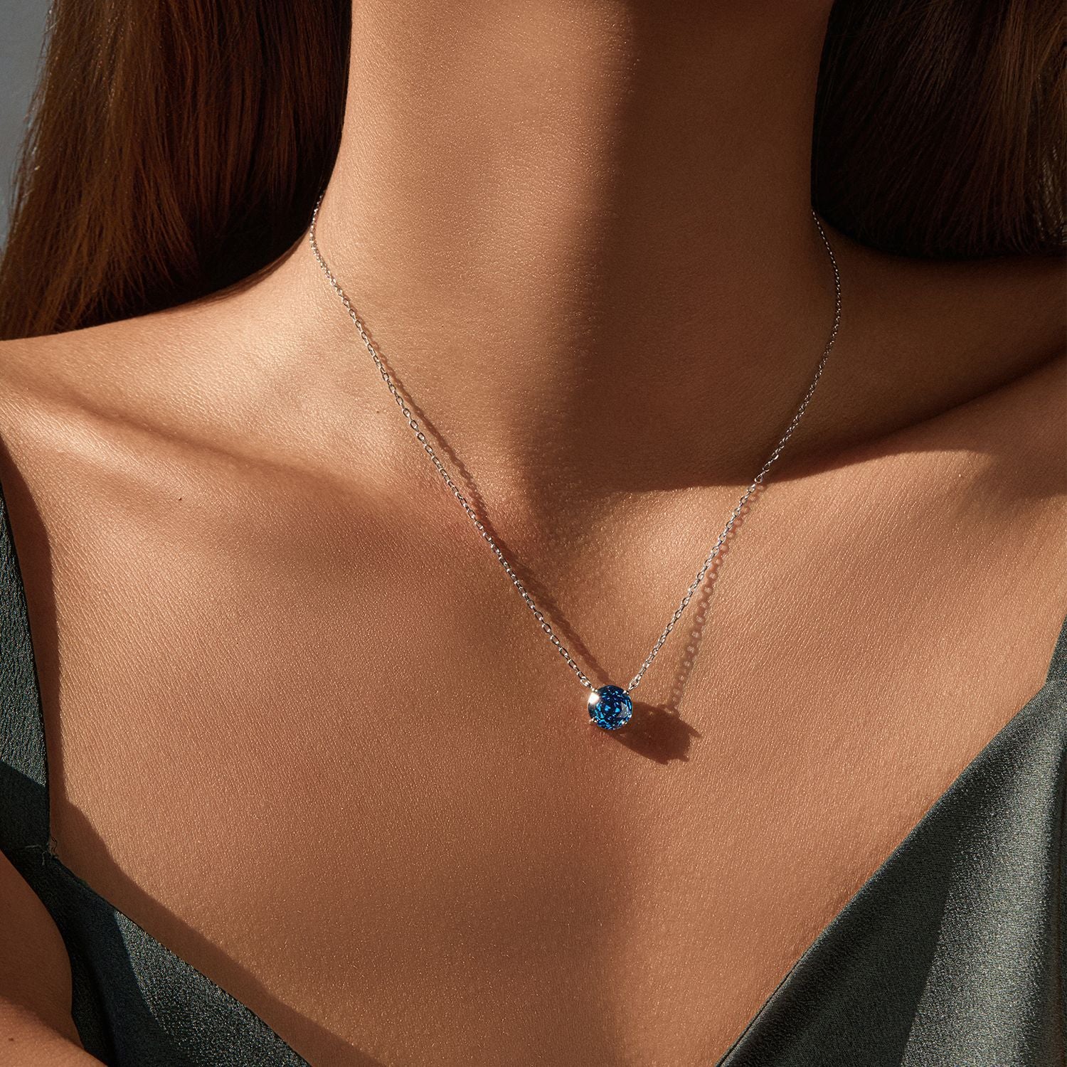 925 Sterling Silver Rose Cut Royal Blue Zircon Solitaire Necklace 80200527