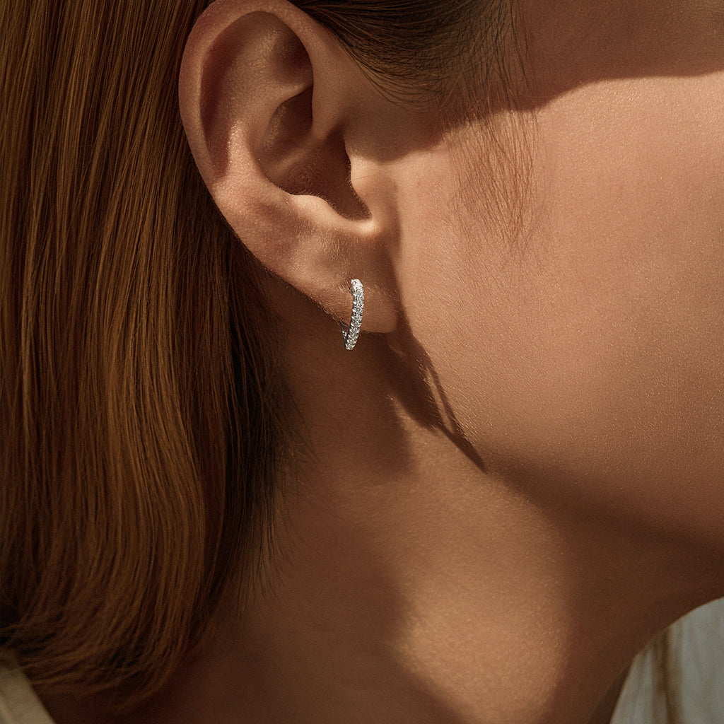 925 Sterling Silver Moissanite Heart-Shaped Huggie Hoop Earrings 110100057