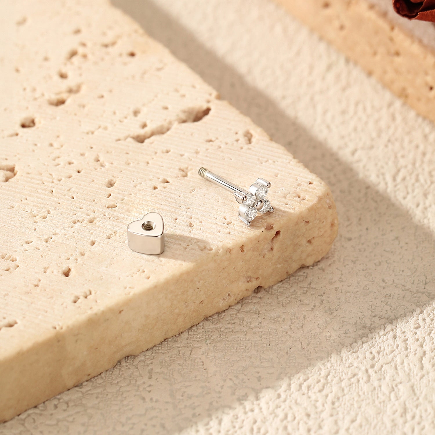 925 Sterling Silver Moissanite Four-Leaf Clover Cartilage Stud 110100092
