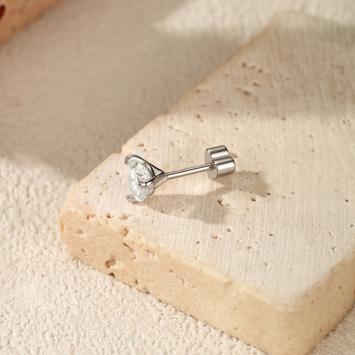 925 Sterling Silver Round Moissanite Cartilage Stud 110100095