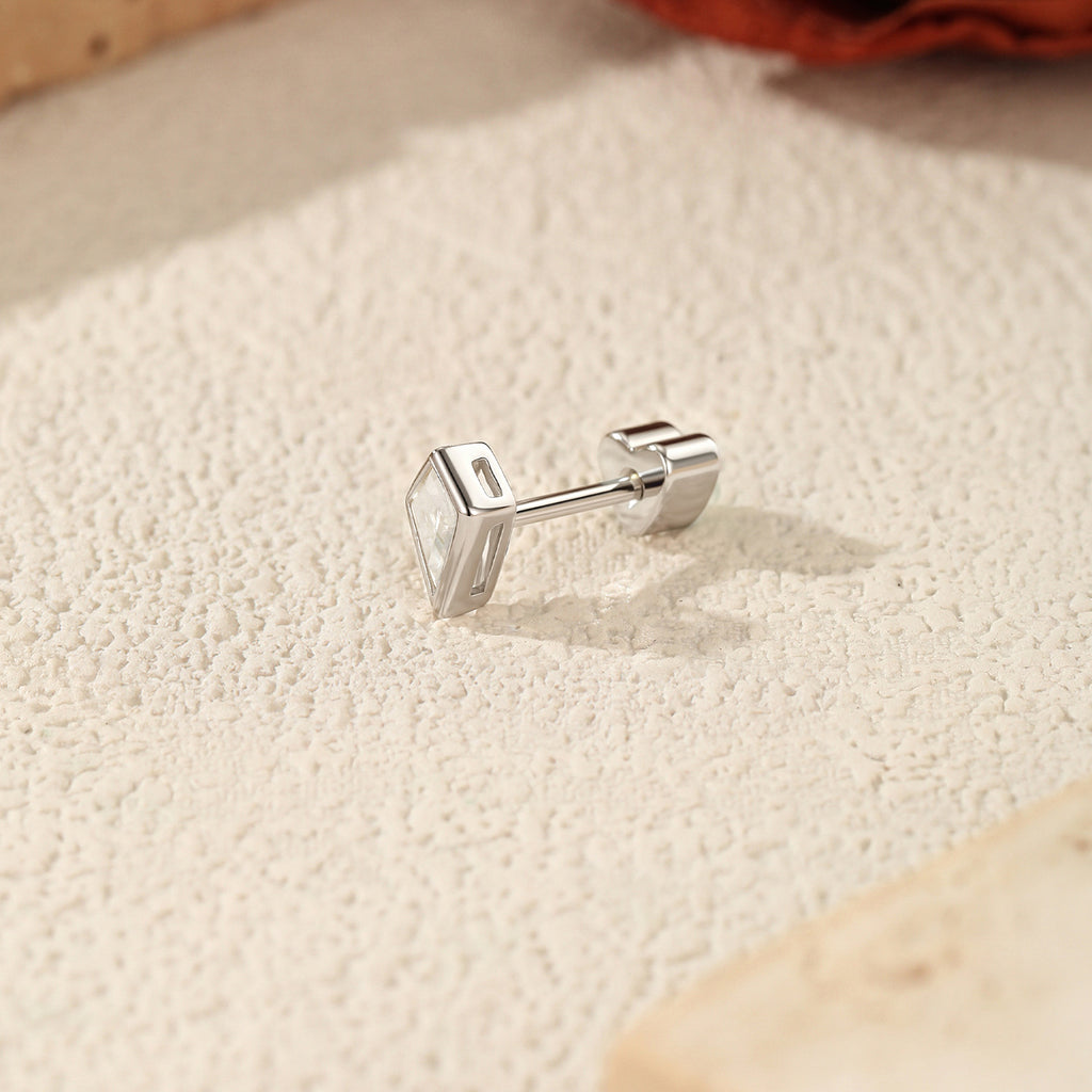 925 Sterling Silver Kite Cut Moissanite Cartilage Stud 110100101