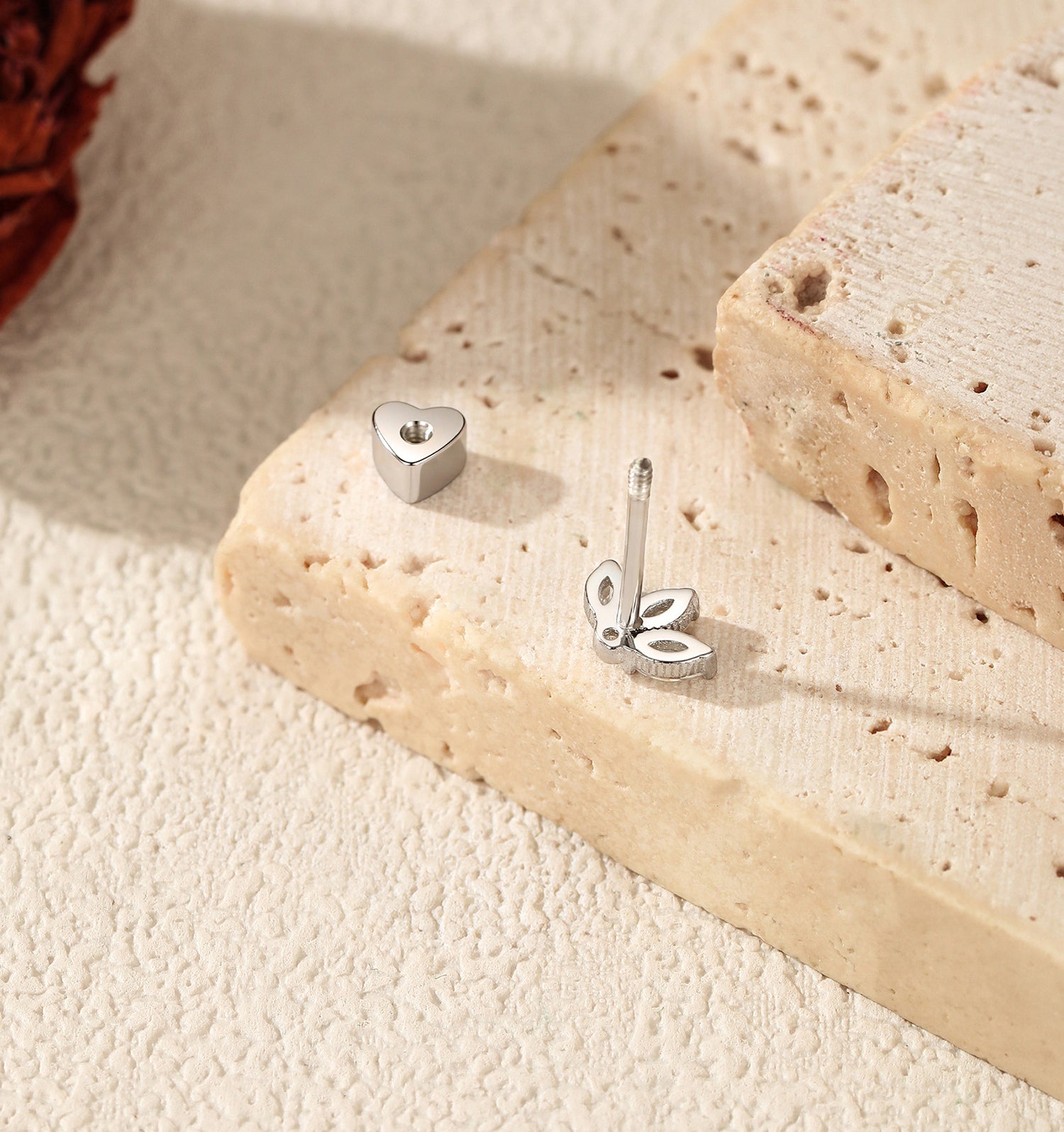 925 Sterling Silver Moissanite Crown Cartilage Stud 110100103