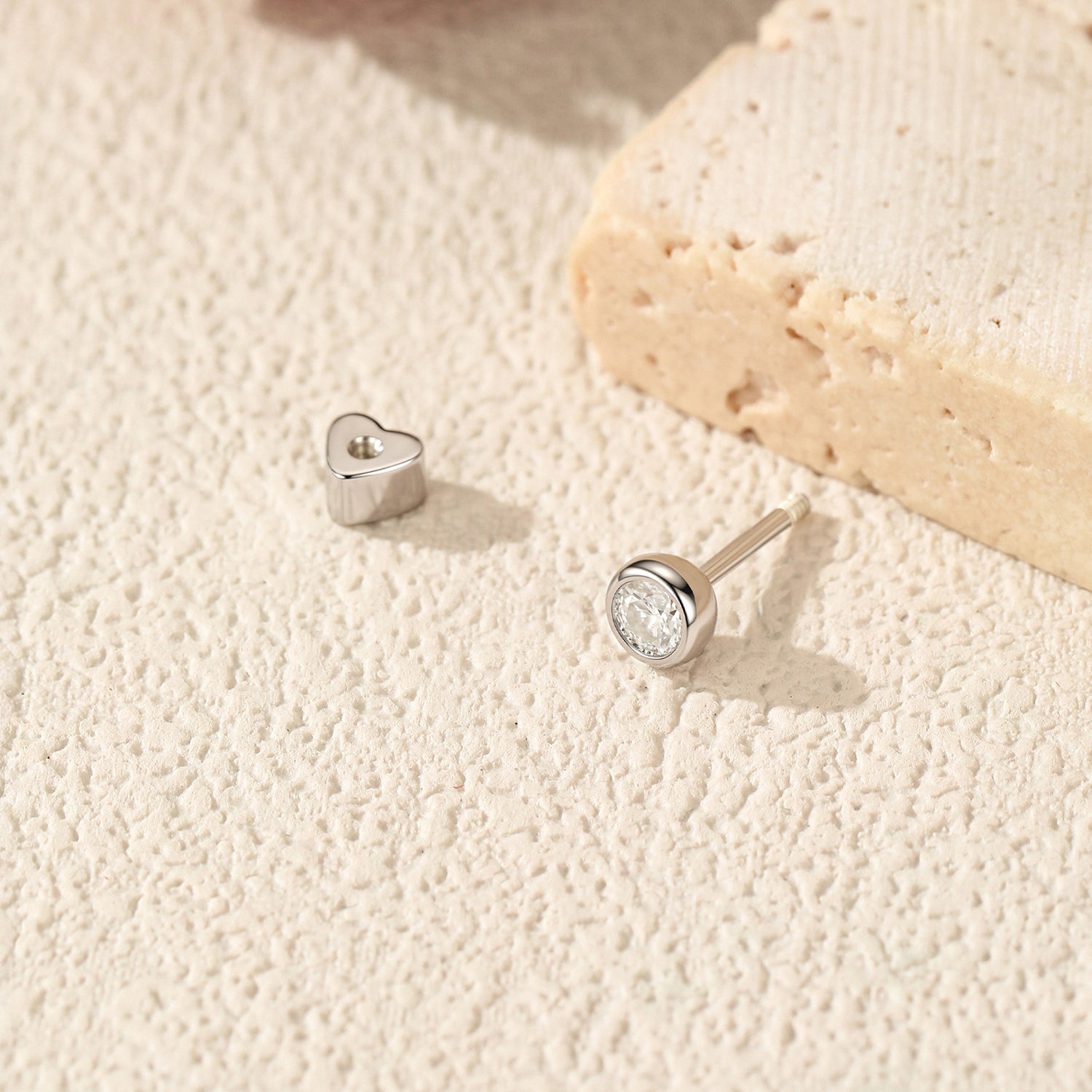 925 Sterling Silver Moissanite Bezel Bubble Cartilage Stud 110100105