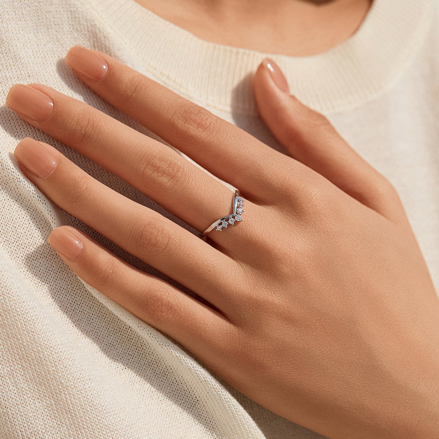925 Sterling Silver Moissanite V-Shaped Crown Ring 110200093