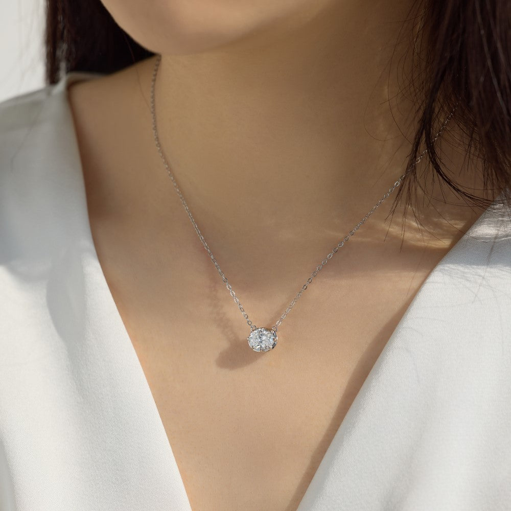 925 Sterling Silver Eight-Prong Zircon Moissanite Pendant Necklace 110300041