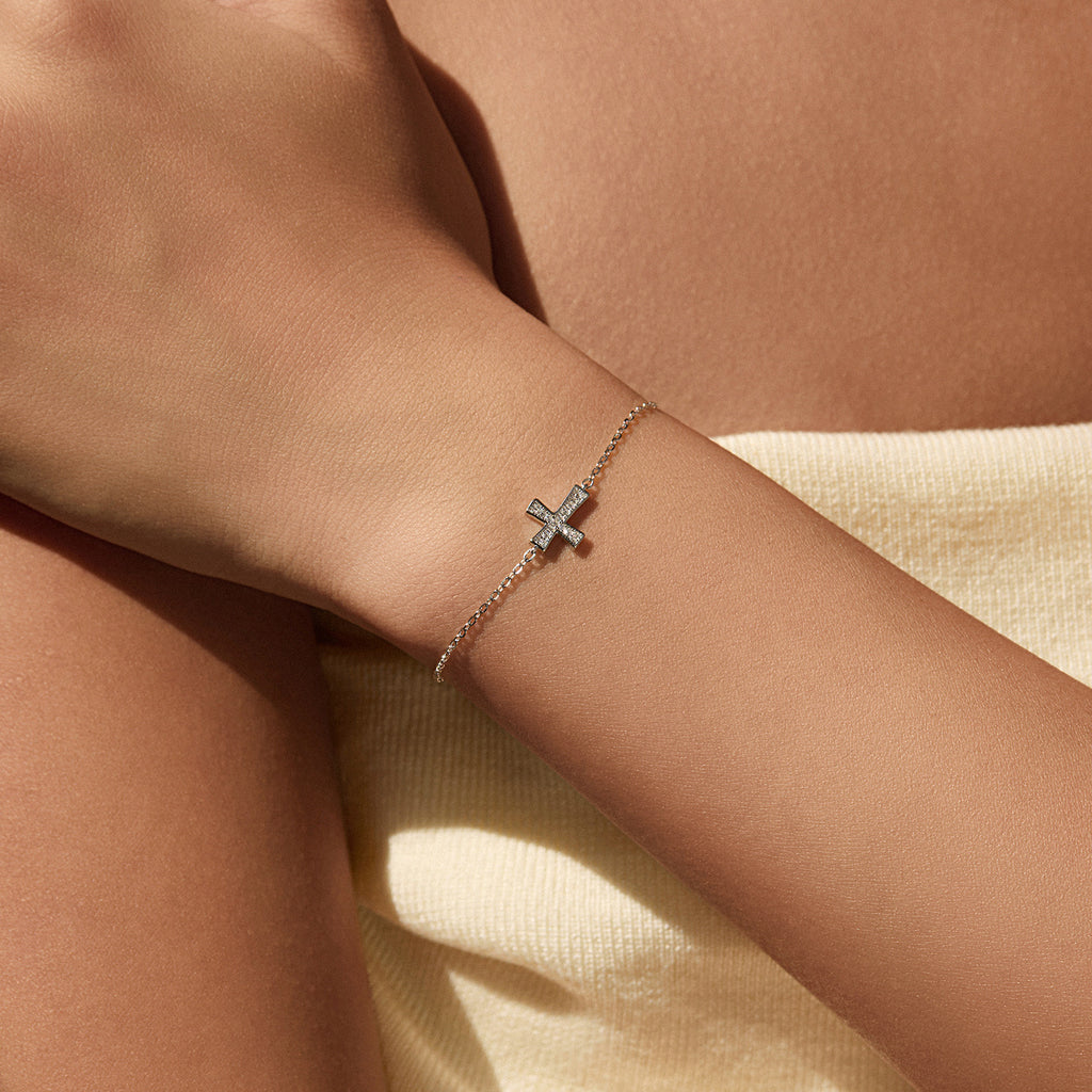 925 Sterling Silver Moissanite Pavé Cross Bracelet 110400018