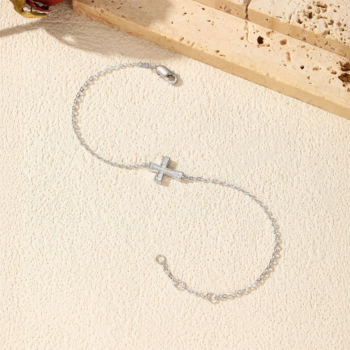 925 Sterling Silver Moissanite Pavé Cross Bracelet 110400018